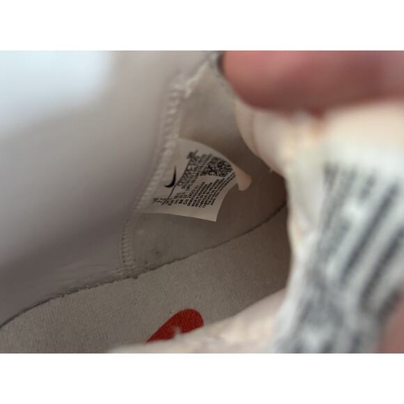 Nike Women's Size 7.5 Blazer Mid '77 White/ Black CZ1055-100 Fashion Shoes - Picture 6 of 8